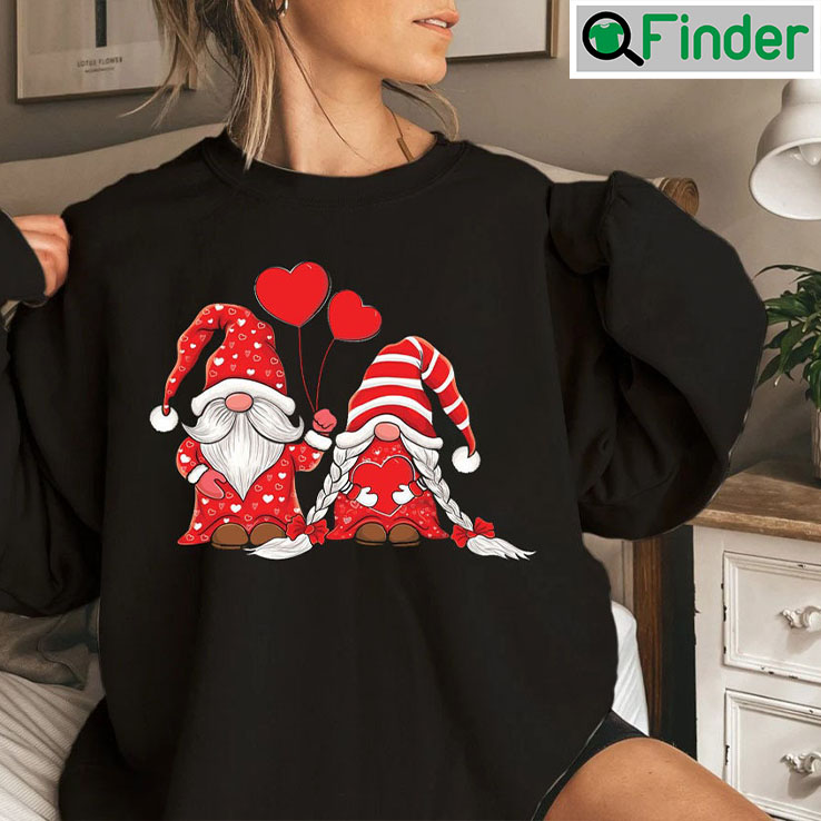 Gnomes Couple Holding Hearts Love Pattern Valentines Valentine Sweatshirt Gnomes Couple Holding Hearts Love Pattern Valentines Valentine Sweatshirt