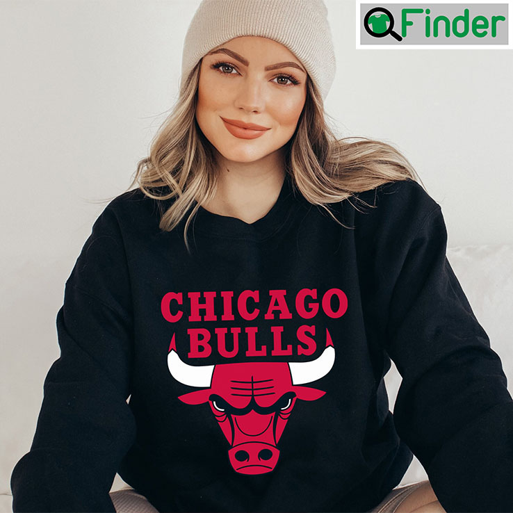 Vintage 90s Chicago Bulls Logo NBA Sweatshirt Vintage 90s Chicago Bulls Logo NBA Sweatshirt