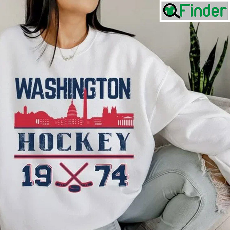 Vintage Style 90s Washington Capital Hockey Print Crewneck Sweatshirt Vintage Style 90s Washington Capital Hockey Print Crewneck Sweatshirt