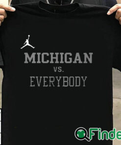 T shirt black Charles Woodson Jordan Michigan Vs Everybody Shirt