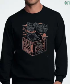 don t let life pass you by cat in a wawa milk crate eating fish vintage shirt 4