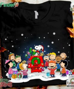 Snoopy Christmas Family And Friends Unisex T-shirt