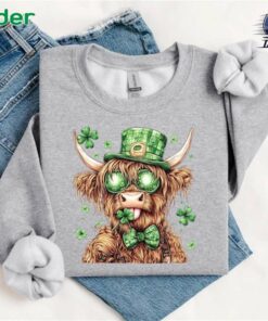 Lucky Highland Cow St Patrick's Day Sweatshirt St Patrick's Day Sweatshirt For Women