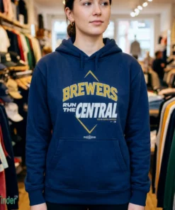 milwaukee brewers nike 2026 nl central division champions run the mock hoodie navy 1