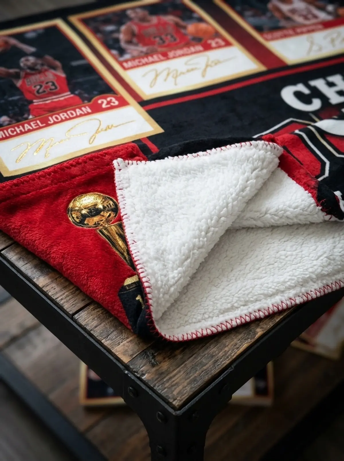 Chicago Bulls 6x NBA Champions United Center Legends Facsimile Signatures Fleece Throw Blanket - Design Preview